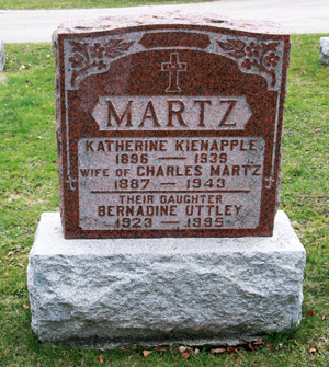 [Headstone - Bernadine Uttley nee Martz]